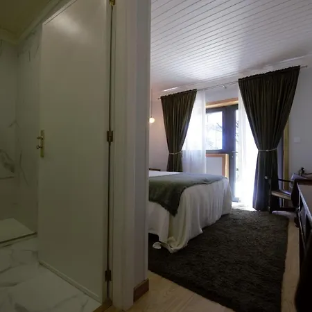 Casas Viriatus Паредиш-ди-Кора